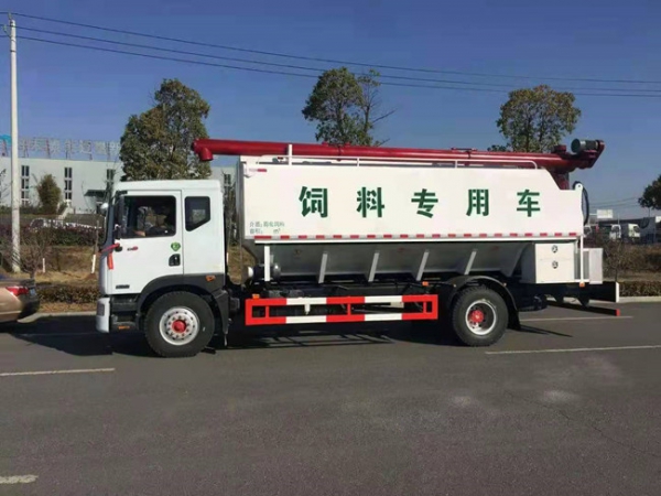 東風(fēng)多利卡D9（10）噸22方國六散裝飼料運(yùn)輸車